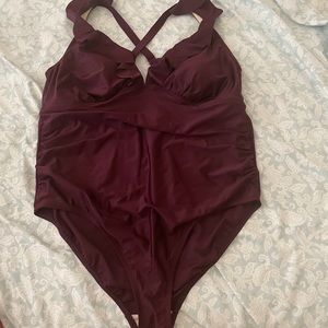 Burgundy one piece🩱